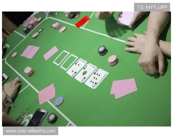 凯发德州扑克线上对战技巧分享提升你的牌技水平